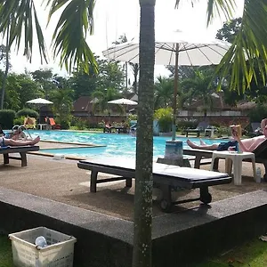 Lanta Long Hostel